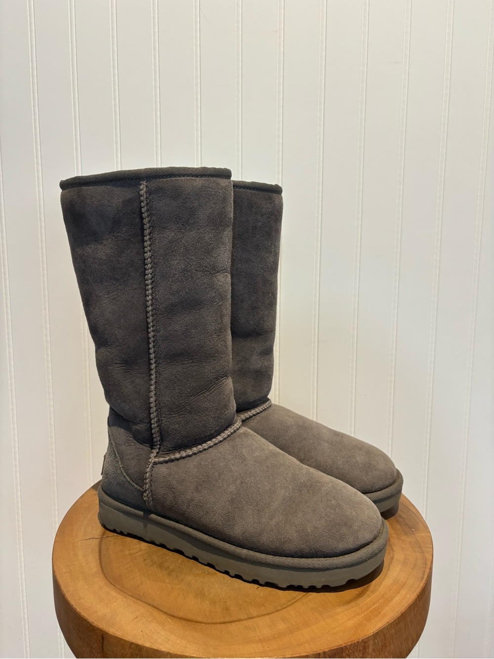 UGG Tall grey shearling Suede Boots - Gray